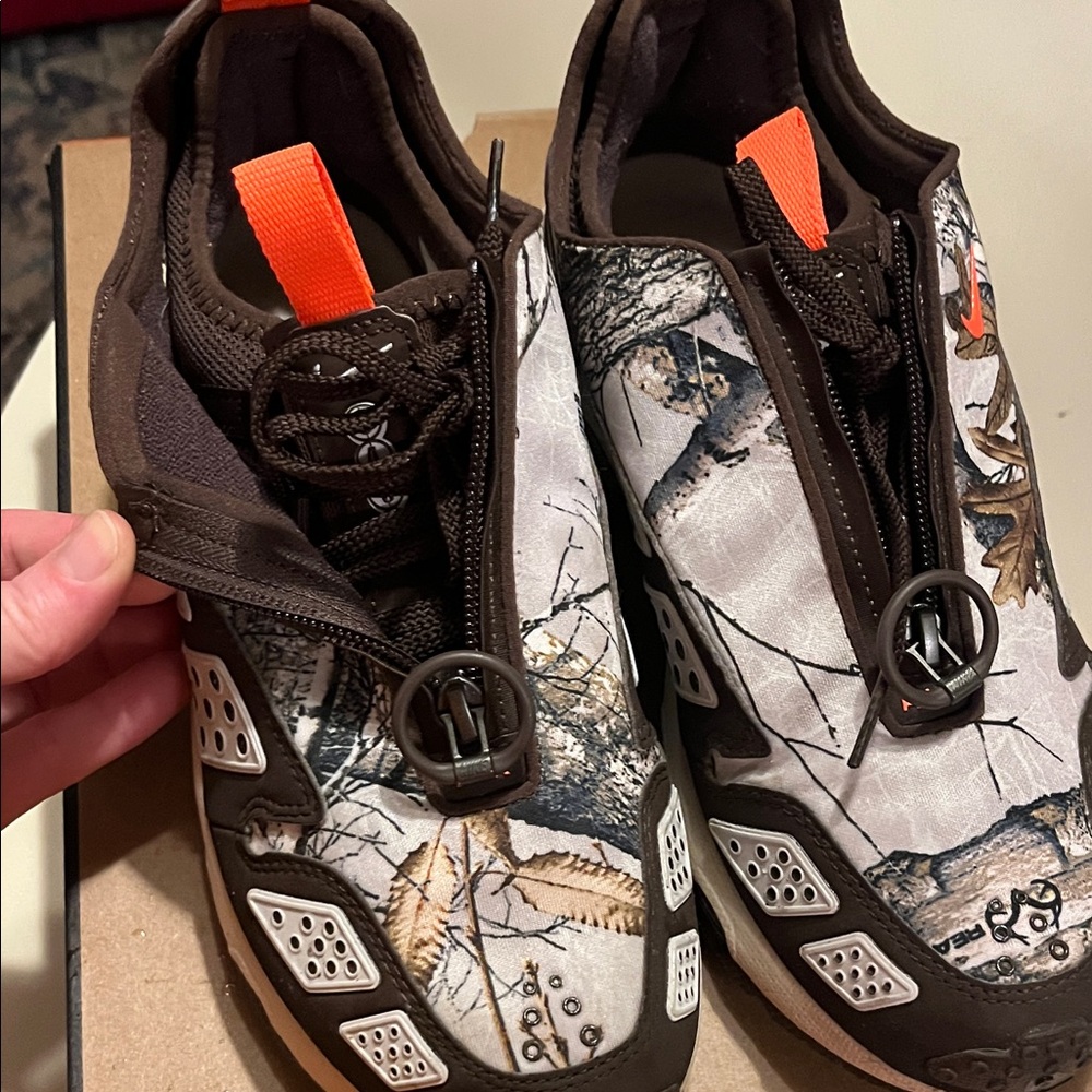 Nike Air Max SNDR Women’s Realtree Camouflage with Orange Accents - Picture 6 of 7